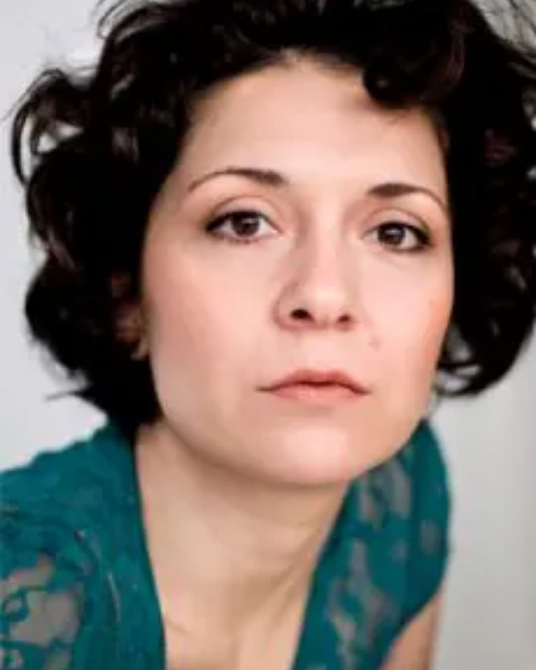 Ozlem Sarah Victoria